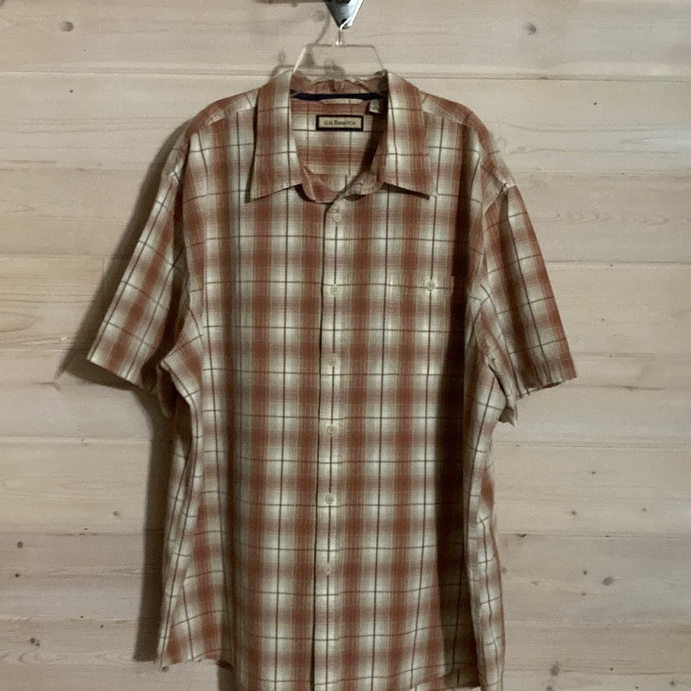 Gh Bass Men’s Size XXL, Short Sleeve Button Down Pocket Shirt, Orange tan cream